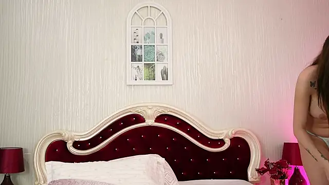 StacyLight online show from 05-04-26, 06:00