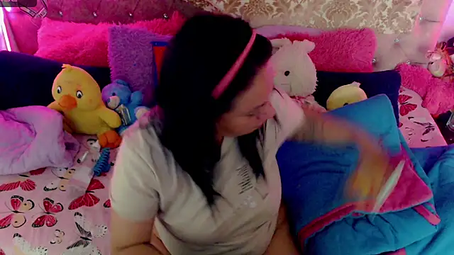 Snapshot of martina_bk chatting on 03-04-26, 03:14 martina bk online show from 03-04-26, 03:14