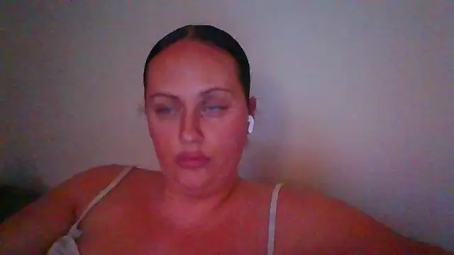 CurvyQueen2023 online show from 03-07-26, 10:48