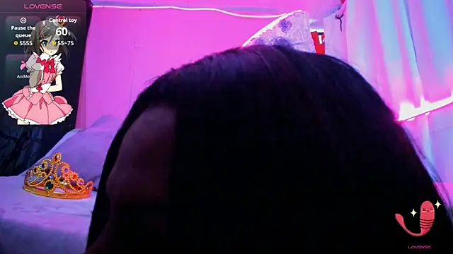 Snapshot of Mracialatina chatting on 10-21-25, 10:09 Mracialatina online show from 10-21-25, 10:09