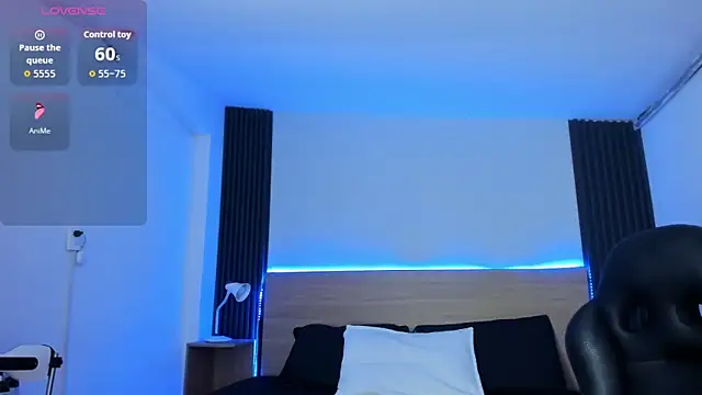 Chiqui milk  online show from 10-13-25, 06:53