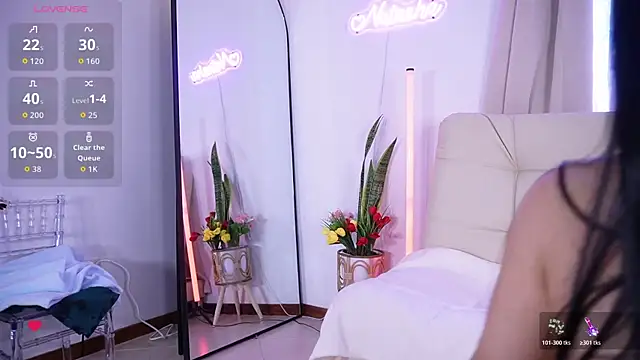 Natasha  Sccott online show from 11-10-25, 07:08