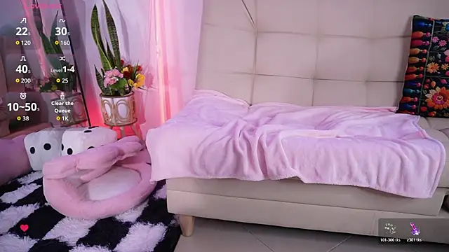 Natasha  Sccott online show from 11-19-25, 06:41