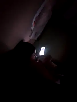 Snapshot of Michellluxo chatting on 09-24-25, 01:28 Michellluxo online show from 09-24-25, 01:28