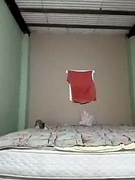 Snapshot of Michellluxo chatting on 02-17-26, 02:42 Michellluxo online show from 02-17-26, 02:42