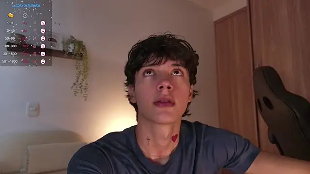 Snapshot of badboy_one_ chatting on 09-20-25, 09:42 badboy one  online show from 09-20-25, 09:42