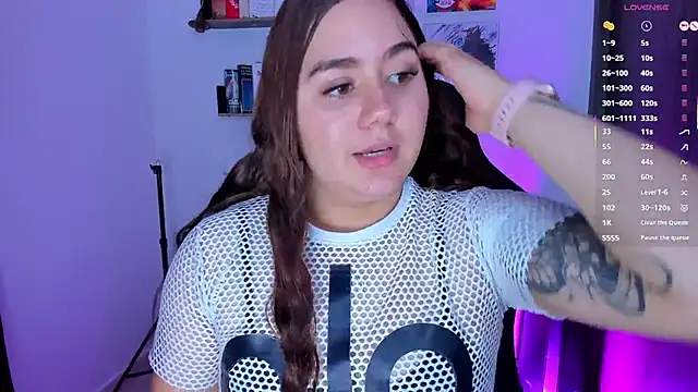 Snapshot of isarhodes_ chatting on 10-08-25, 10:10 isarhodes  online show from 10-08-25, 10:10