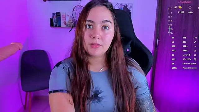 Snapshot of isarhodes_ chatting on 10-30-25, 10:06 isarhodes  online show from 10-30-25, 10:06