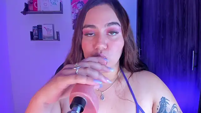 Snapshot of isarhodes_ chatting on 10-07-25, 01:17 isarhodes  online show from 10-07-25, 01:17