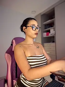 Hips hannah online show from 07-11-26, 06:30
