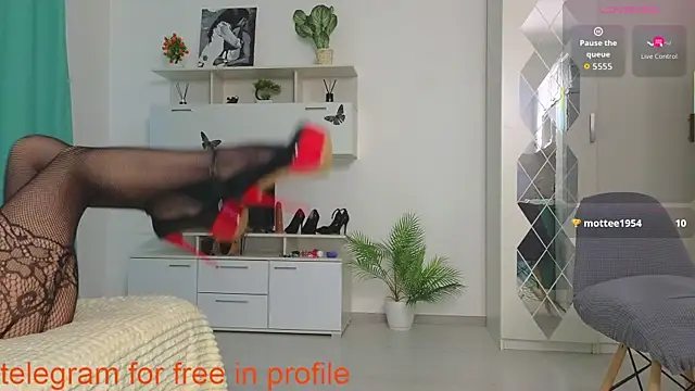 Molliblum online show from 07-08-26, 02:18