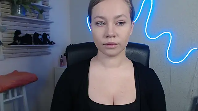 holly xglam online show from 02-27-25, 12:14