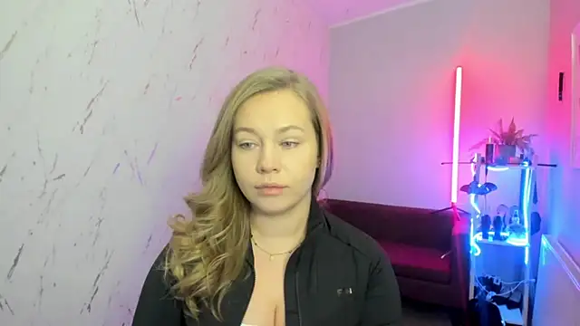 holly xglam online show from 11-29-25, 09:26