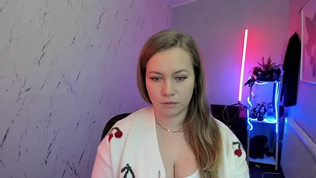 holly xglam online show from 01-14-26, 08:23