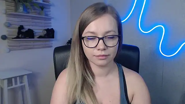 holly xglam online show from 02-28-25, 03:15