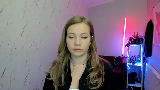 holly xglam online show from 01-13-26, 09:08