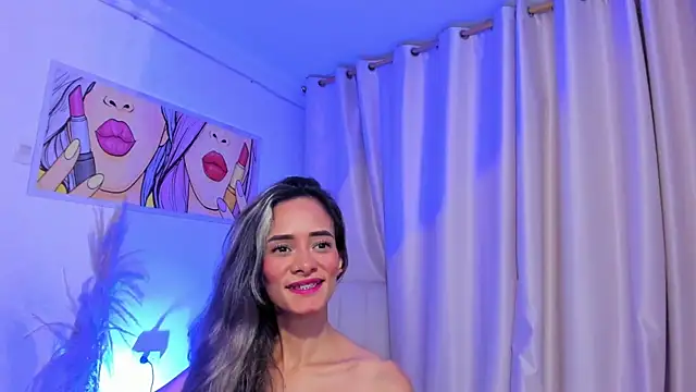 SkiinnyAna online show from 05-17-26, 07:36