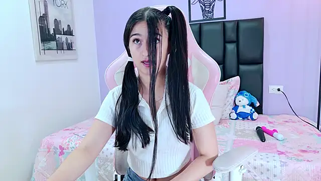 im-eliza online show from 06-26-26, 04:46