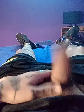 Snapshot of Corzoxxx chatting on 02-26-25, 11:30 Corzoxxx online show from 02-26-25, 11:30
