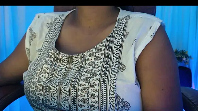 Snapshot of Prita07 chatting on 03-19-25, 04:57 Prita07 online show from 03-19-25, 04:57