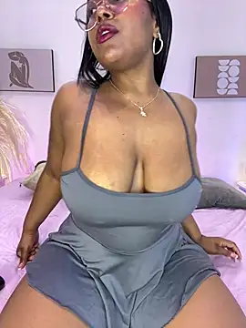 Esmeralda Duarte online show from 05-11-26, 04:25