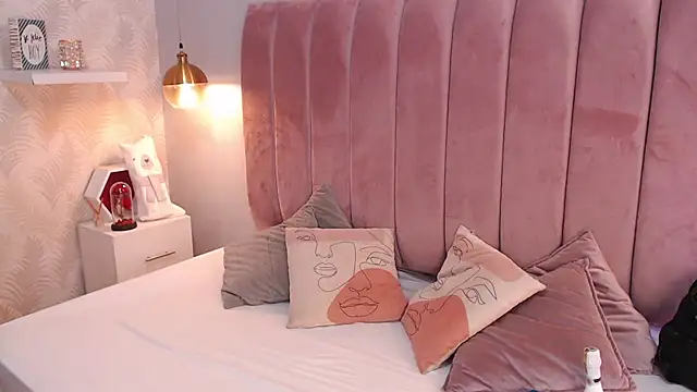 LeenaBrown online show from 03-25-26, 12:37