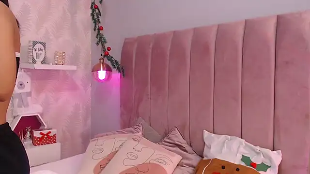 LeenaBrown online show from 12-16-25, 11:36