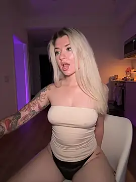 Snapshot of Anour_amour chatting on 09-19-25, 03:21 Anour amour online show from 09-19-25, 03:21
