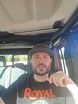 JeepinAround online show from 12-17-25, 04:12