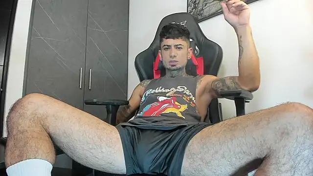 Snapshot of sergiio_mesa27 chatting on 10-03-25, 01:34 sergiio mesa27 online show from 10-03-25, 01:34