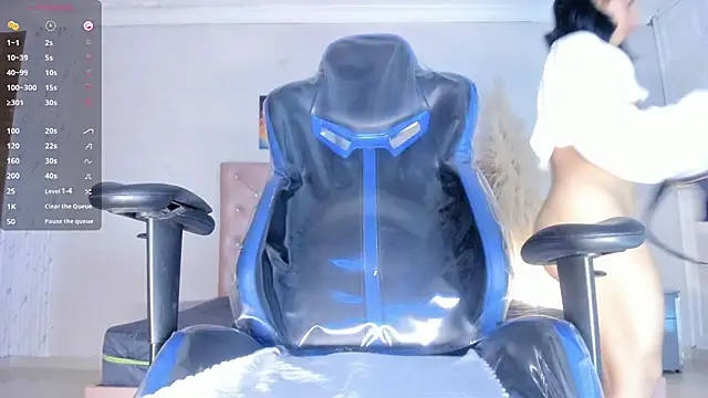 Lissalittlee online show from 11-24-25, 07:58