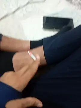 Snapshot of Kurtsikici@xh chatting on 10-29-25, 03:49 Kurtsikicixh online show from 10-29-25, 03:49