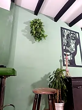 thirstymoonxx online show from 02-17-26, 04:32