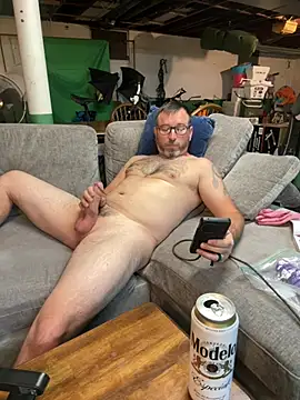 Snapshot of bongripingclitlicker chatting on 06-03-26, 04:35 bongripingclitlicker online show from 06-03-26, 04:35