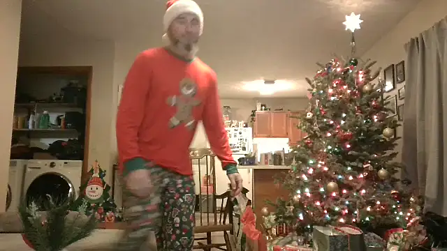 Snapshot of bongripingclitlicker chatting on 12-25-24, 12:59 bongripingclitlicker online show from 12-25-24, 12:59