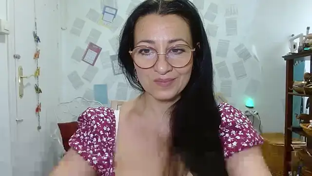 Snapshot of KeisyNeonX chatting on 06-21-26, 02:01 KeisyNeonX online show from 06-21-26, 02:01