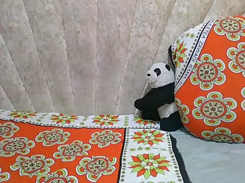 Snapshot of Sexy_Villagegal chatting on 04-12-26, 05:00 Sexy Villagegal online show from 04-12-26, 05:00