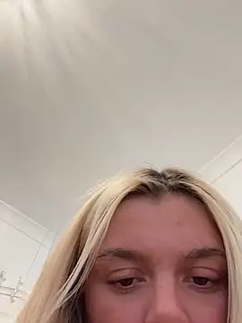 IrishTeenBarbie69 online show from 04-12-26, 01:47