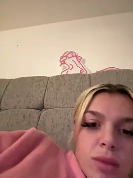 IrishTeenBarbie69 online show from 02-02-25, 12:30