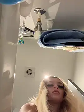 IrishTeenBarbie69 online show from 12-24-24, 12:44