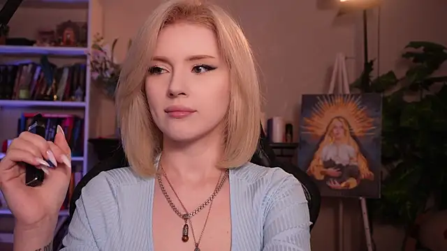 Chriss Fox online show from 04-23-26, 03:24