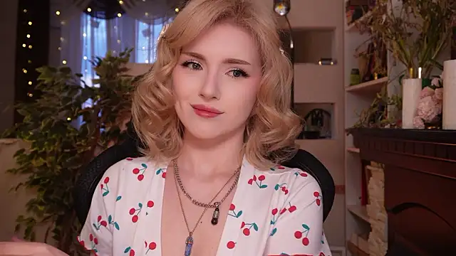 Chriss Fox online show from 03-07-26, 03:17