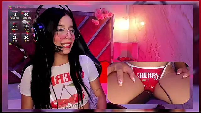 SweetieCloe  online show from 10-03-25, 09:05