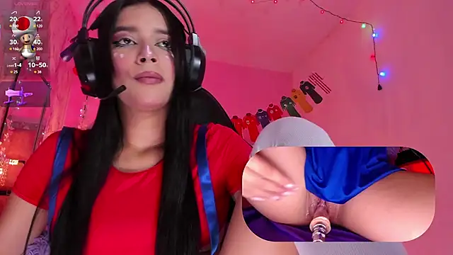 Snapshot of SweetieCloe_ chatting on 07-10-26, 01:33 SweetieCloe online show from 07-10-26, 01:33