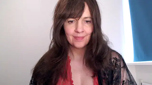 Snapshot of Ella_Next_Door chatting on 02-24-26, 03:24 Ella Next Door online show from 02-24-26, 03:24