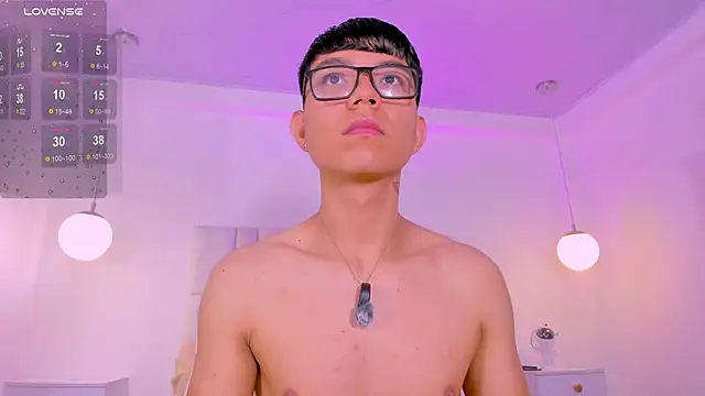 Snapshot of CodyTwink chatting on 05-30-26, 02:12 CodyTwink online show from 05-30-26, 02:12