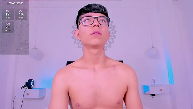 CodyTwink online show from 10-11-25, 04:41