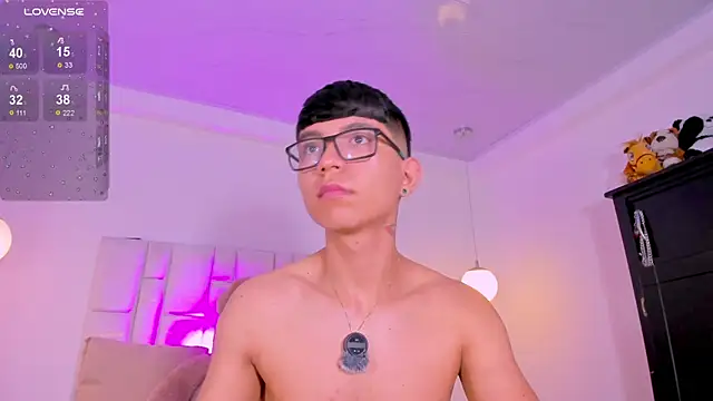 CodyTwink online show from 04-08-26, 11:12