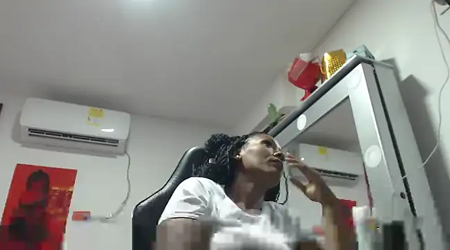 Snapshot of CandyBlackFunXXX chatting on 03-11-25, 05:46 CandyBlackFunXXX online show from 03-11-25, 05:46