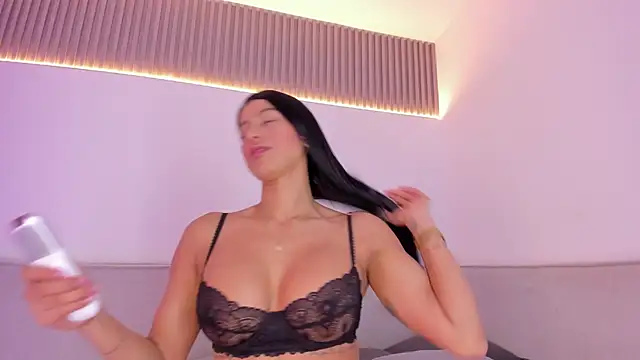 jasminehill  online show from 12-22-25, 12:27